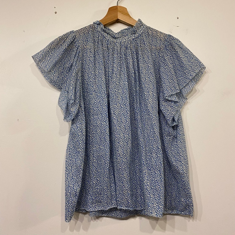 Birds of Paradis by Trovata Blue White Pebble Print Flutter Sleeve Blouse Small